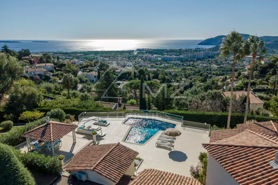 Proche Cannes - Mandelieu-la-Napoule - Propriété vue mer