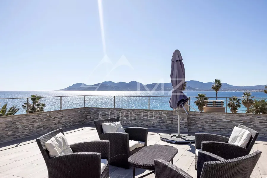 Cannes Vieux-Port – Dachgeschoss – Panoramablick auf das Meer - 3