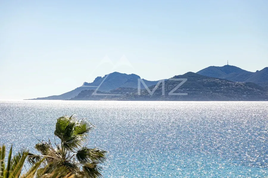 Cannes Vieux-Port – Dachgeschoss – Panoramablick auf das Meer - 2