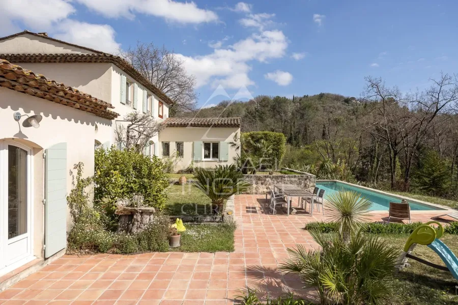 Élégante bastide d’architecte avec vaste parc arboré