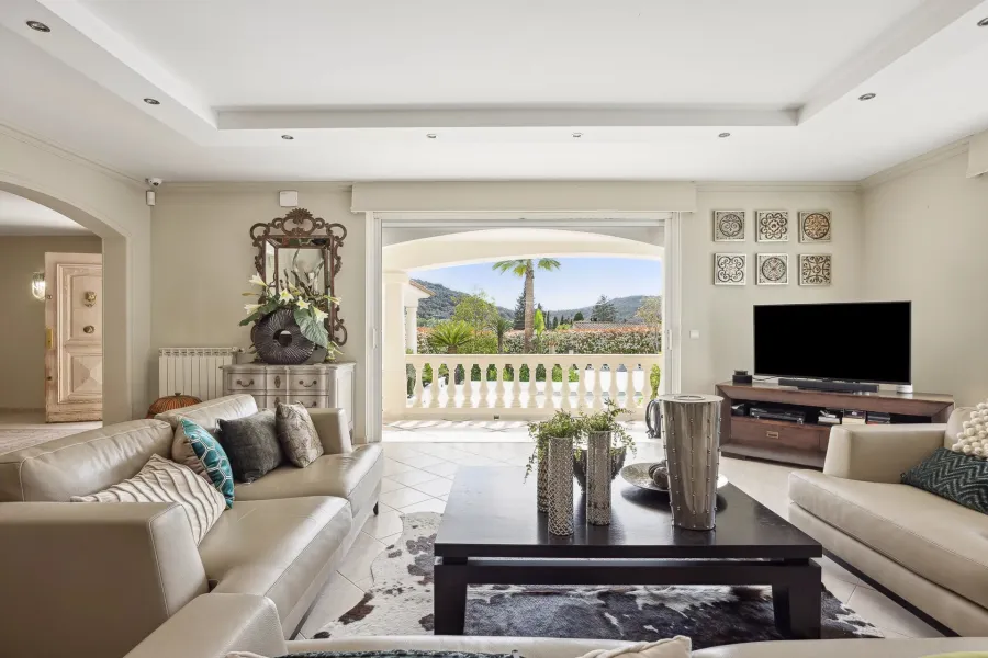 La Colle-sur-Loup - Villa contemporaine au calme - 8 couchages - 9
