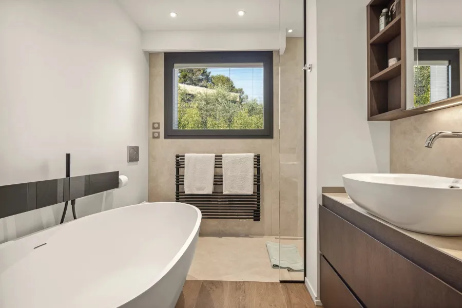 MOUGINS - Magnifique villa contemporaine vue mer - 7
