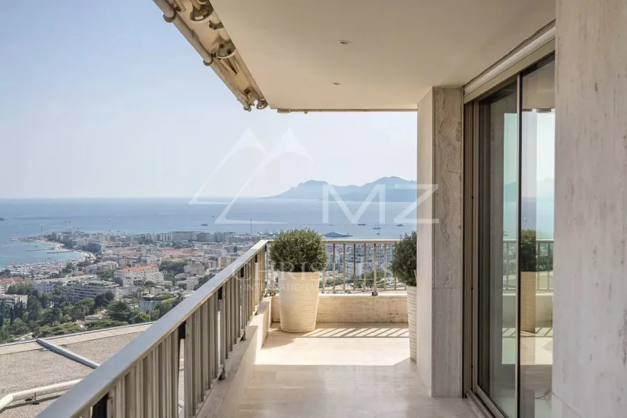 Moderne 4-Zimmer-Wohnung mit Panoramablick auf das Meer - 2