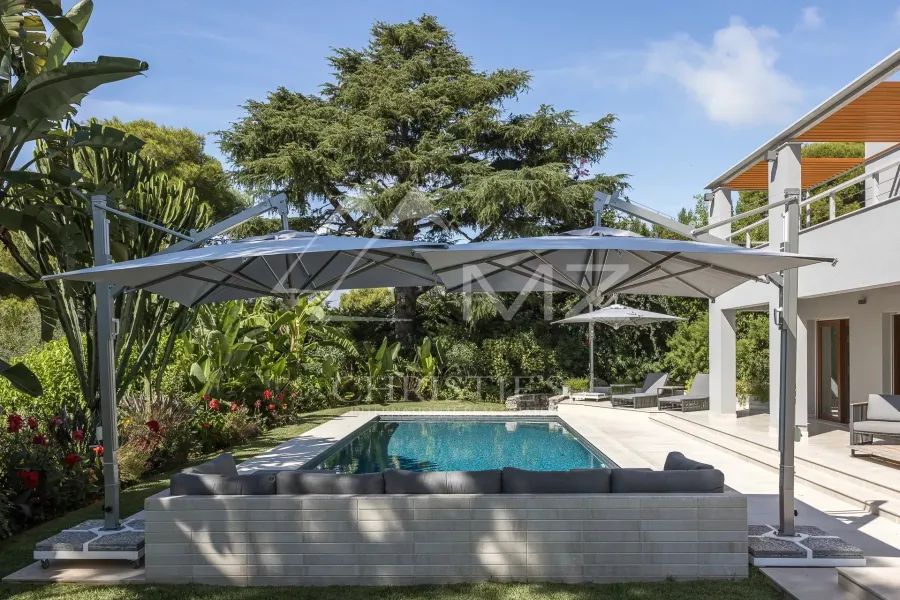 Villa moderne avec vue mer