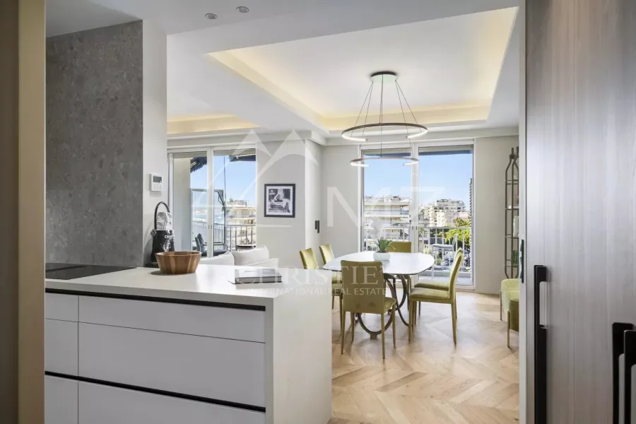 Cannes Croisette - Appartement 4 Pièces rénové - Vue mer - Etage élevé - 6