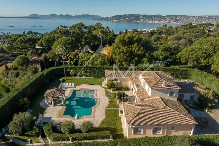 Exceptionnelle propriété dans un domaine privé - 2