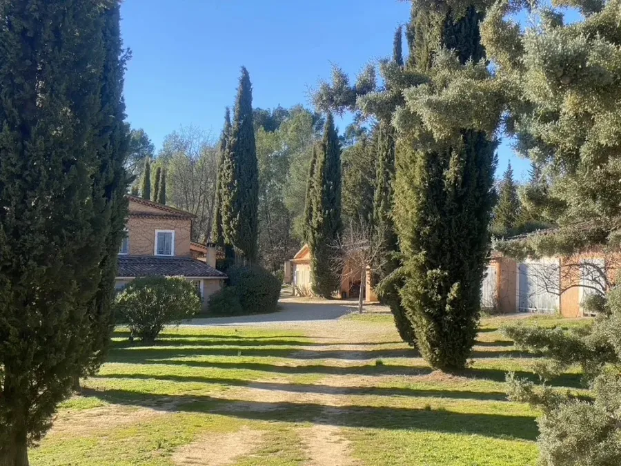 DOMAINE VITI-VINICOLE AU CHARME TOSCAN - 2