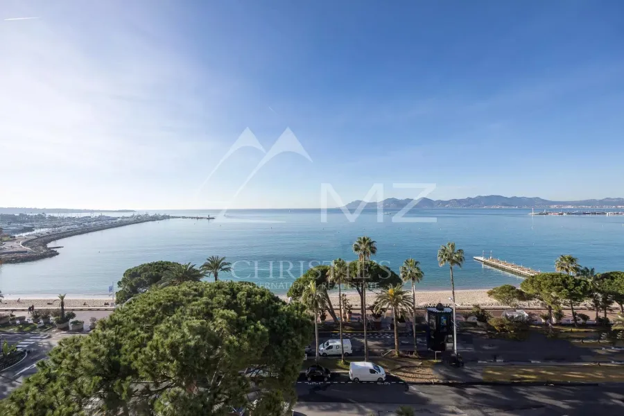 Cannes Croisette – Splendide appartement de 270 m² – Vue mer panoramique exceptionnelle