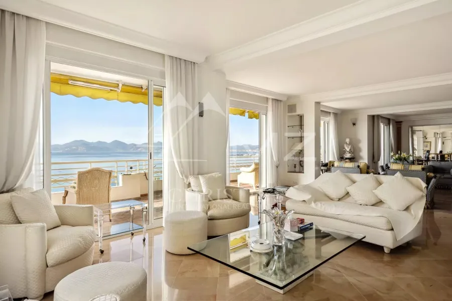 Cannes Croisette – Splendide appartement de 270 m² – Vue mer panoramique exceptionnelle - 3