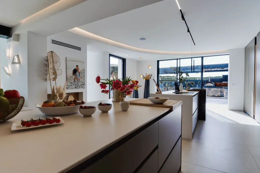 MOUGINS - Magnifique villa contemporaine - 5 chambres - 6