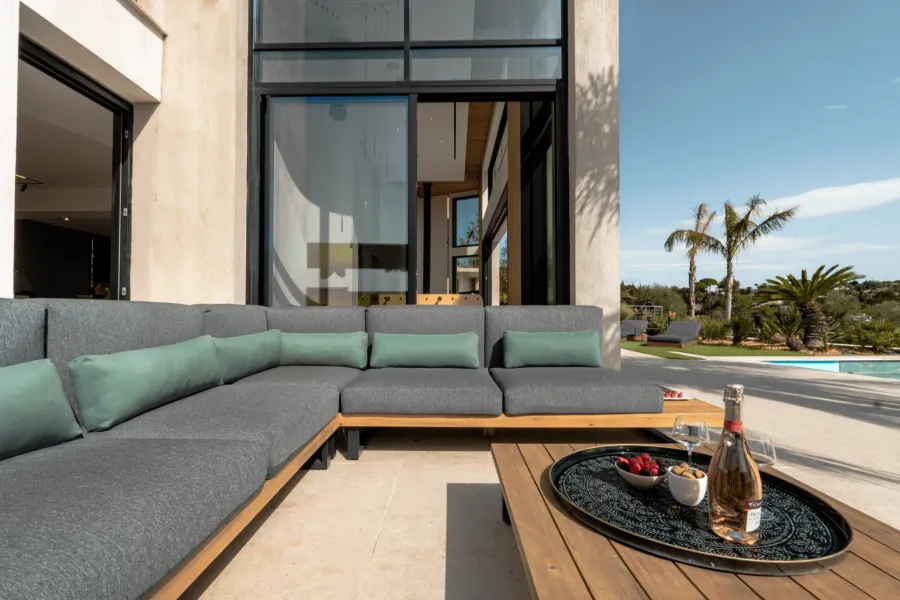 MOUGINS - Magnifique villa contemporaine - 5 chambres - 3