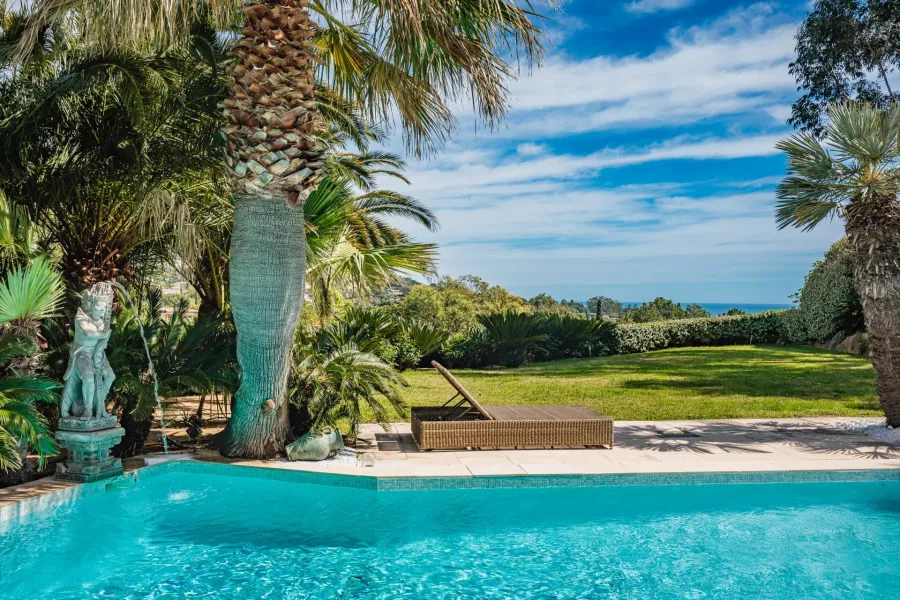 Propriété familiale de standing au cœur du Golfe de Saint-Tropez - 3