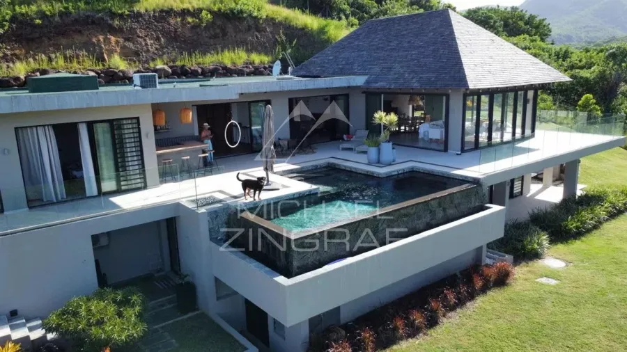 Villa de Luxe d'Exception à Petite Rivière Noire - 2