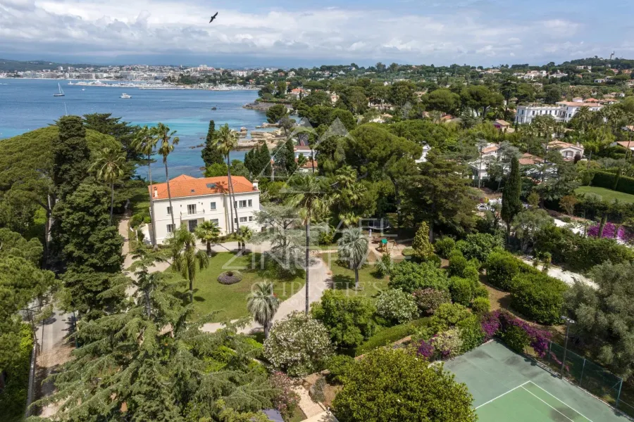 Propriété de prestige située sur le versant ouest du Cap d'Antibes - 9