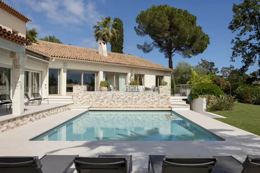 Proche Saint-Paul-de-Vence - Superbe propriété provençale - 5 chambres - 2