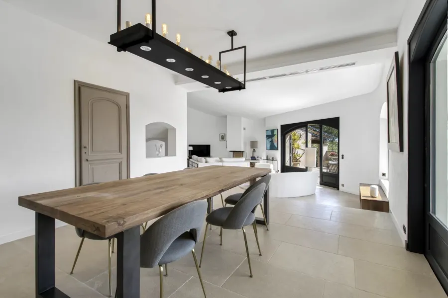 Mougins -  Vue dégagée sur les collines et la mer - 5 chambres - 7