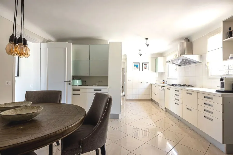 Mougins - Villa rénovée dans domaine privé - 8