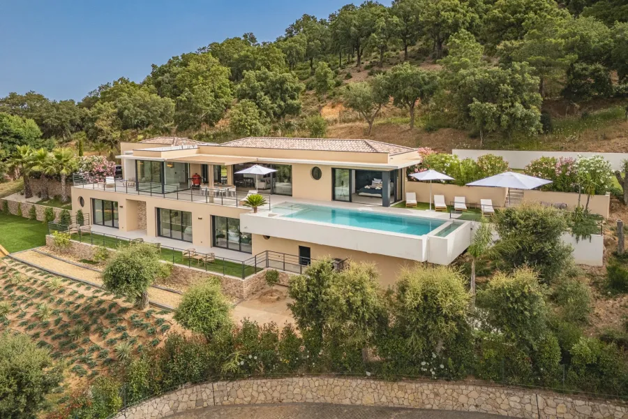 Wunderschöne moderne Villa mit Meerblick – Grimaud - 3