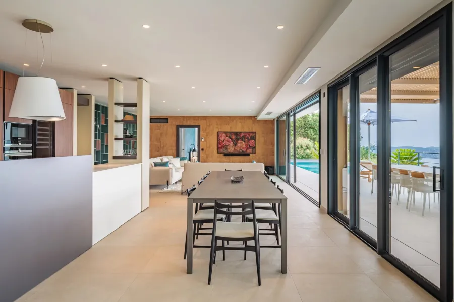 Wunderschöne moderne Villa mit Meerblick – Grimaud - 6