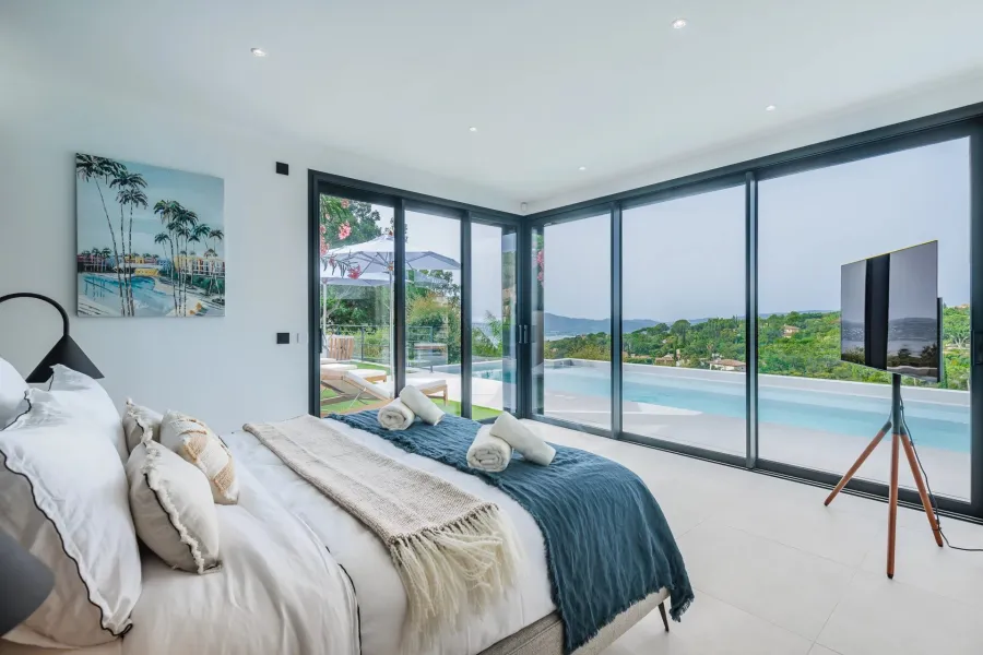 Wunderschöne moderne Villa mit Meerblick – Grimaud - 9