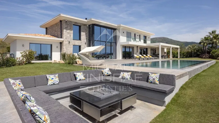 Villa contemporaine avec vue panoramique mer. - 2