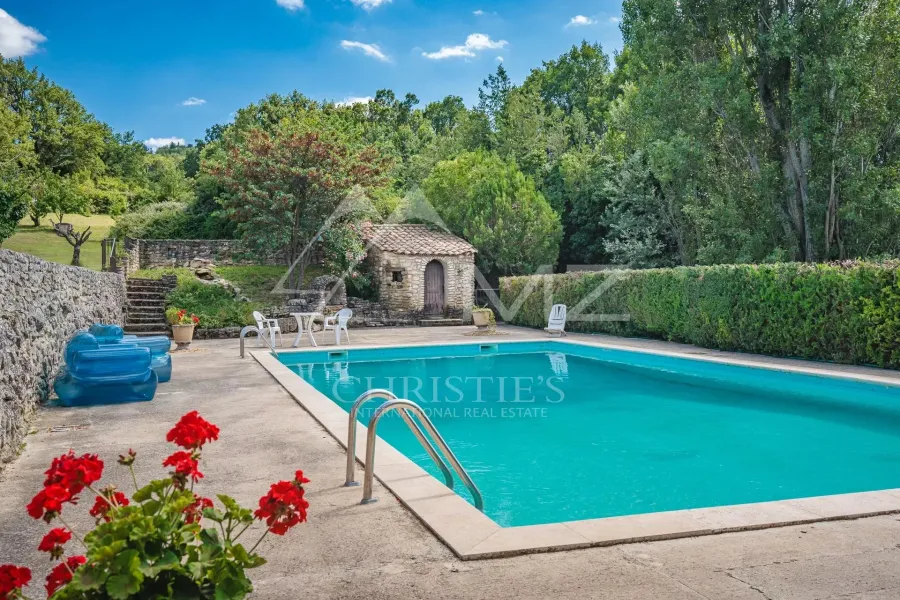 Belle demeure sur 2.5 ha avec vue panoramique et piscine - 2