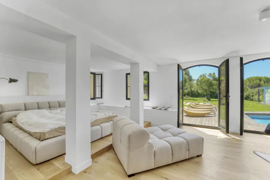 Valbonne - A pied du village - 4/5 chambres - 9
