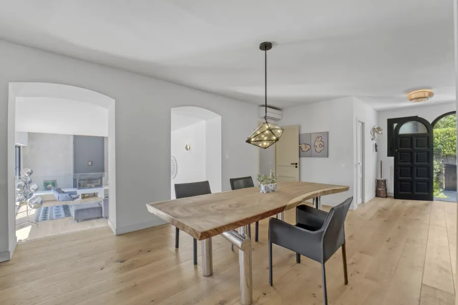 Valbonne - A pied du village - 4/5 chambres - 5