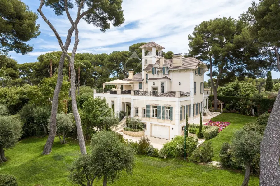 Cap d'Antibes - Magnifique Propriété style Belle époque  dans domaine privé