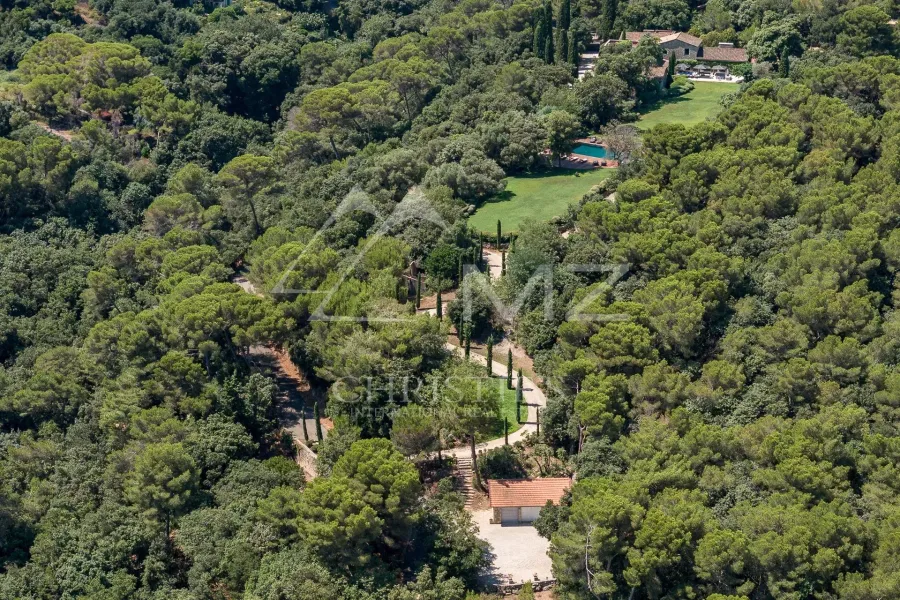 Proche Cannes - Villa dans parc 6 chambres - 6
