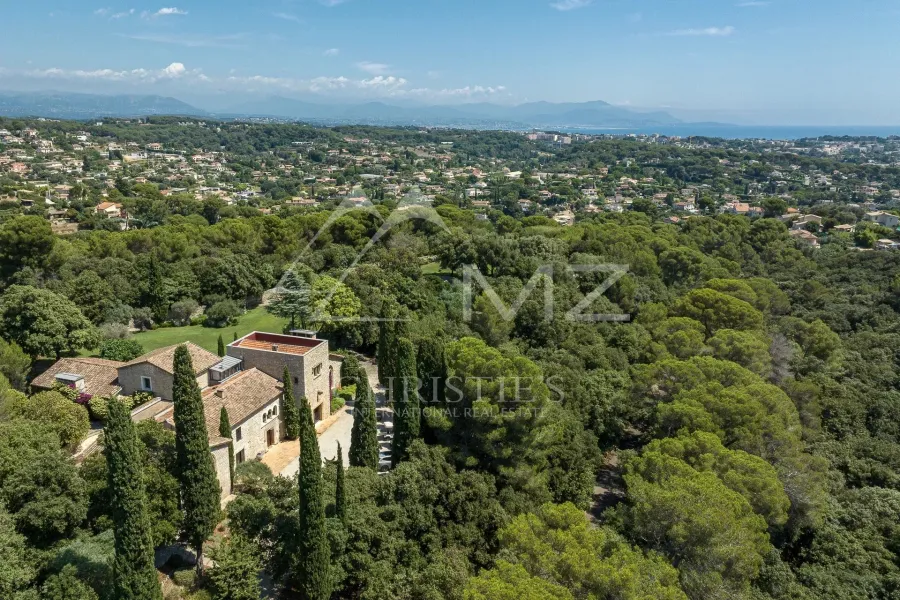 Proche Cannes - Villa dans parc 6 chambres - 9