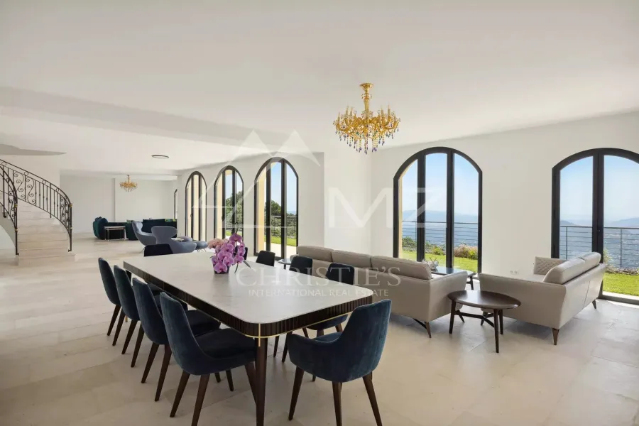 Villa au style épuré sur les balcons de la Riviera - 7