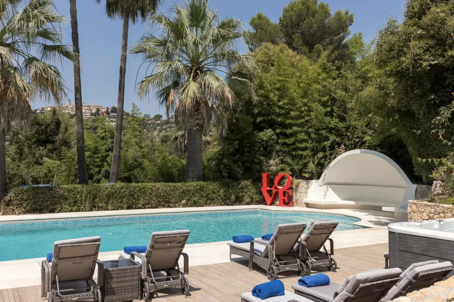 Mougins - Villa rénovée avec vue sur le vieux village de Mougins - 4 chambres - 3