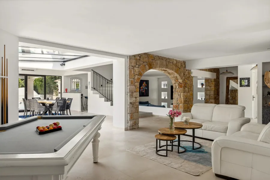 Mougins - Villa rénovée avec vue sur le vieux village de Mougins - 4 chambres - 7