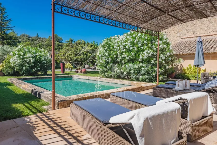 Ménerbes - Mas de caractère avec deux piscines et gîtes. - 4