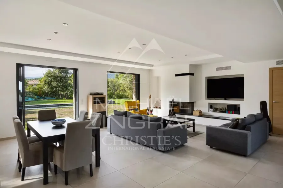Lumineuse villa contemporaine - 2
