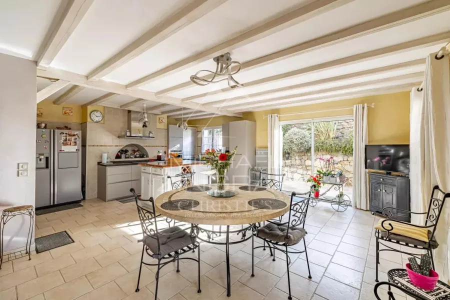 Superbe propriété familiale aux Adrets de l'Estérel - 6