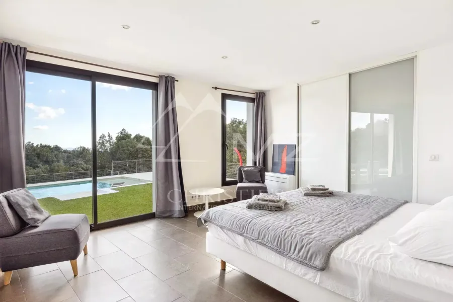 Villa avec vue à couper le souffle - 9