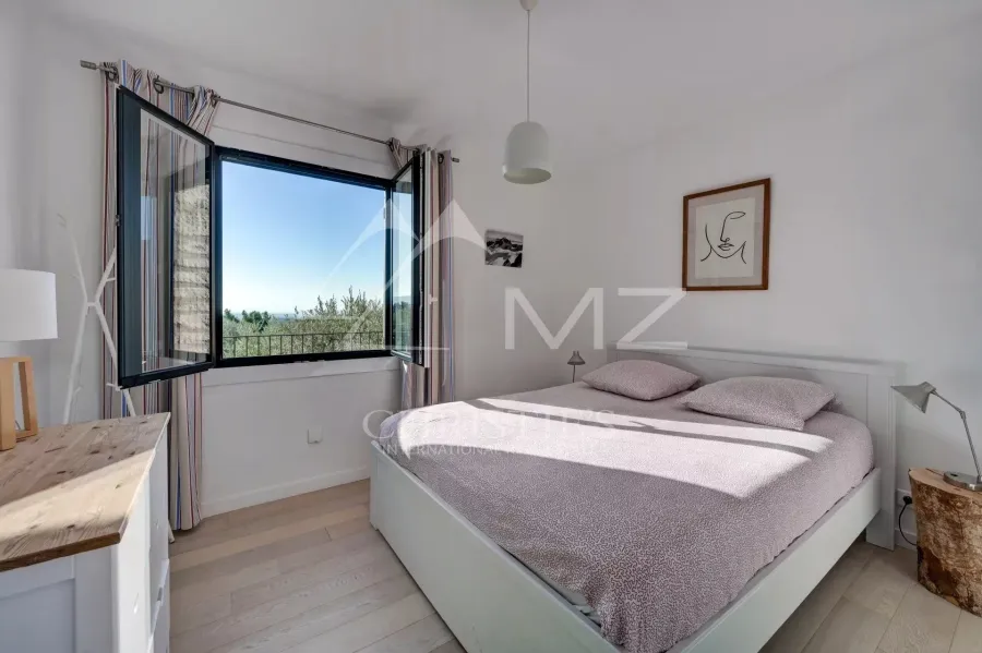 Gordes – Élégante maison en pierre avec piscine et vue panoramique - 8