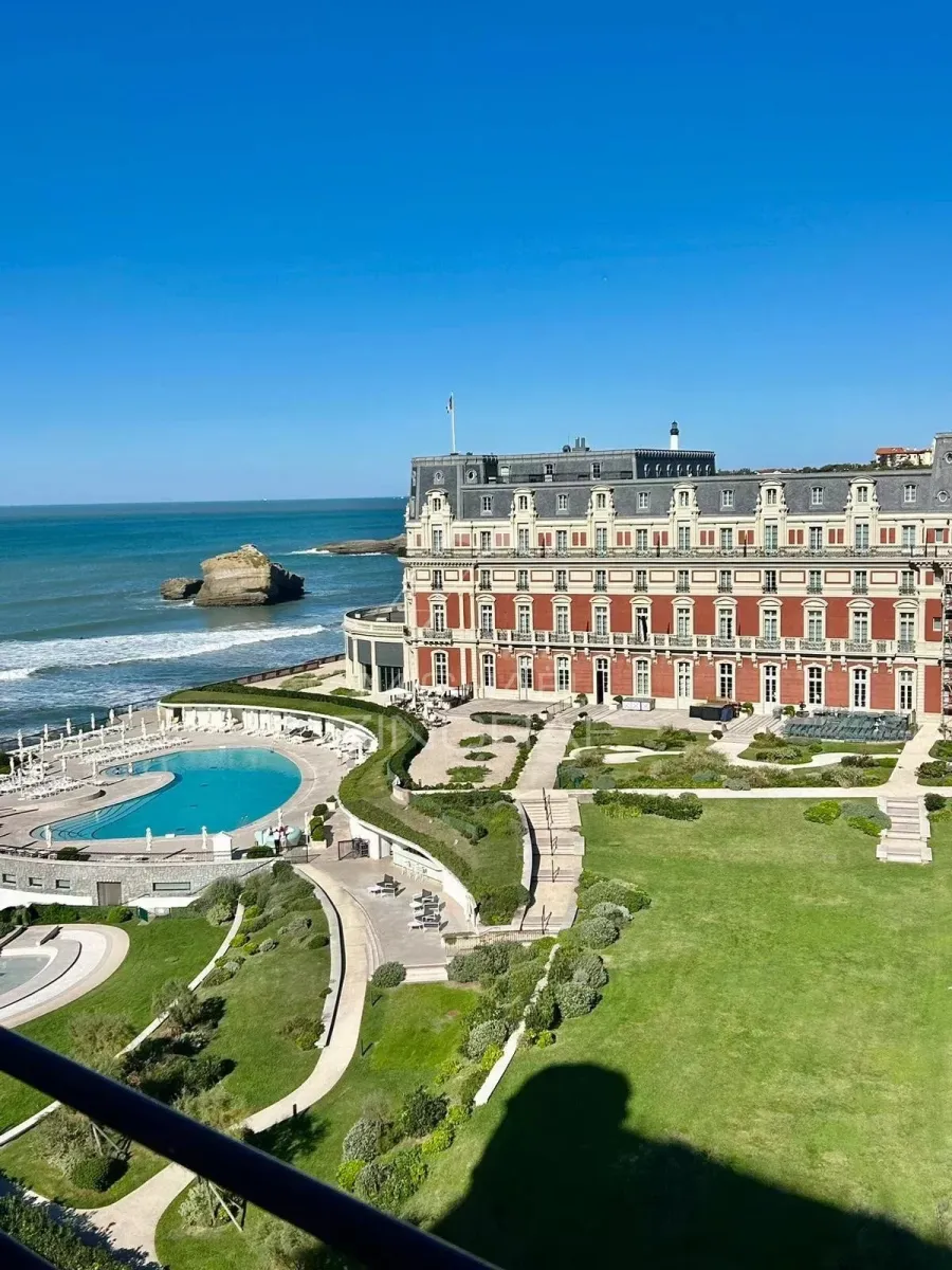Belvédère Impérial : Appartement de luxe avec terrasse panoramique