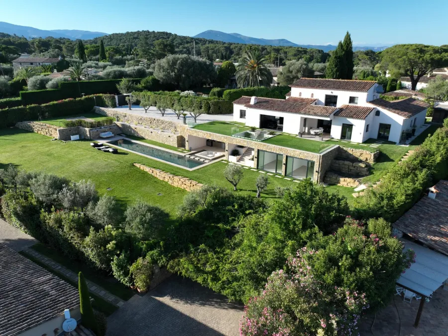 Propriété d'exception à vendre : Luxe et confort au rendez-vous