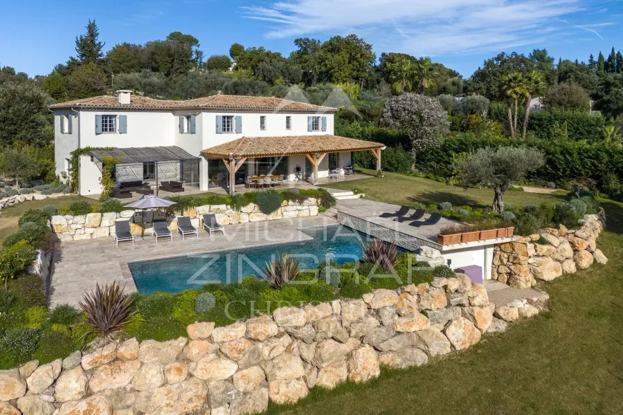 Maison Provençale Moderne avec Vue jusqu'à la Mer