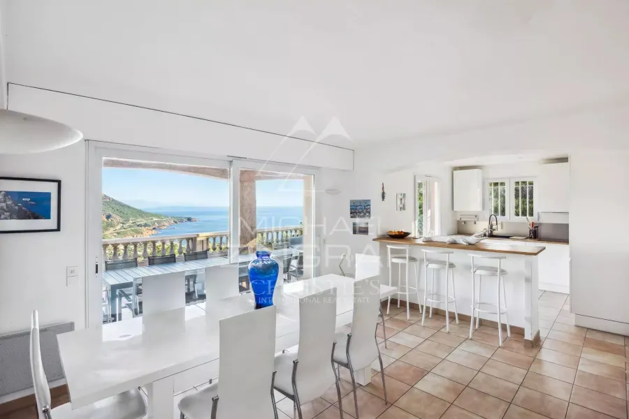 ANTHÉOR - SUPERBE VILLA DOUBLE AVEC VUE MER - 5