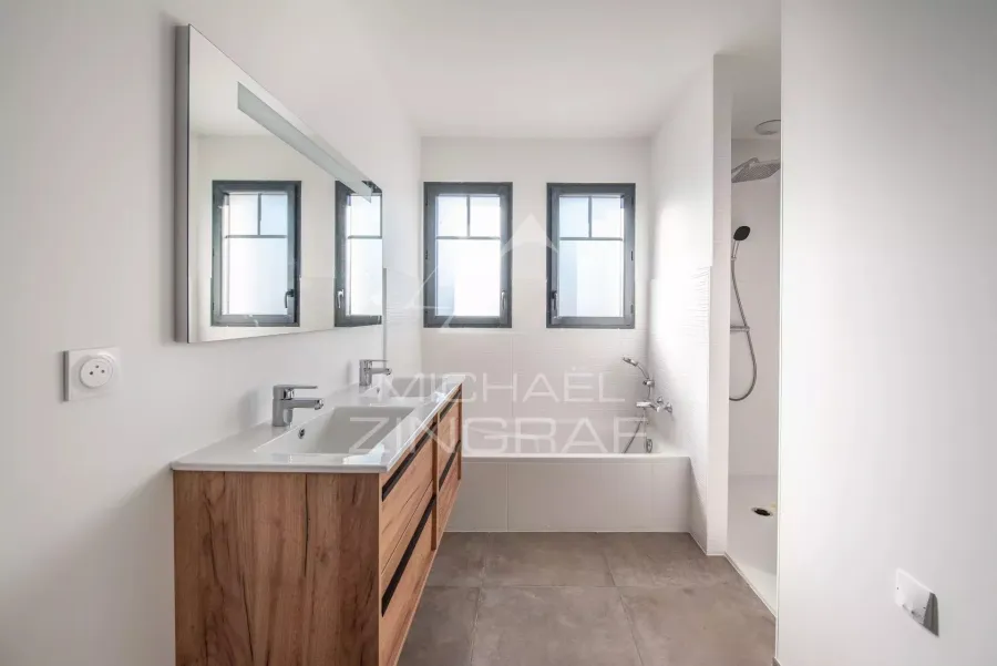 Villa contemporaine avec garage Meyran - 4