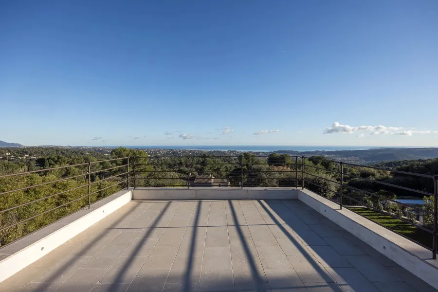 Proche Saint-Paul de Vence - Superbe propriété entièrement rénovée avec vue mer - 5 chambres - 5