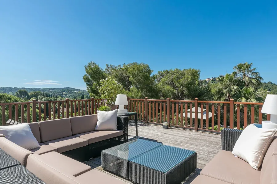 Quartier résidentiel, superbe villa avec vue dégagée - 8