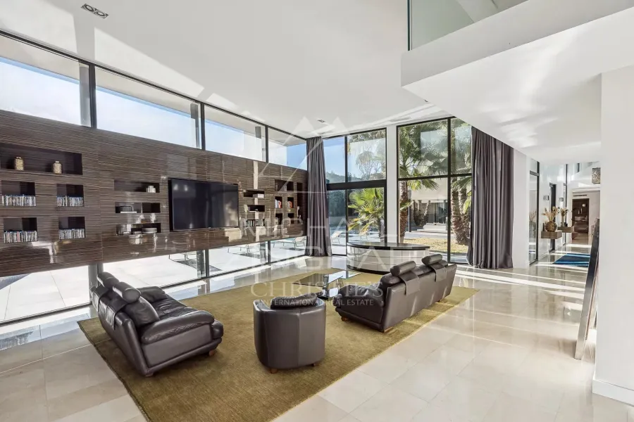 Somptueuse villa contemporaine de 500 m² nichée dans un écrin de verdure - 8
