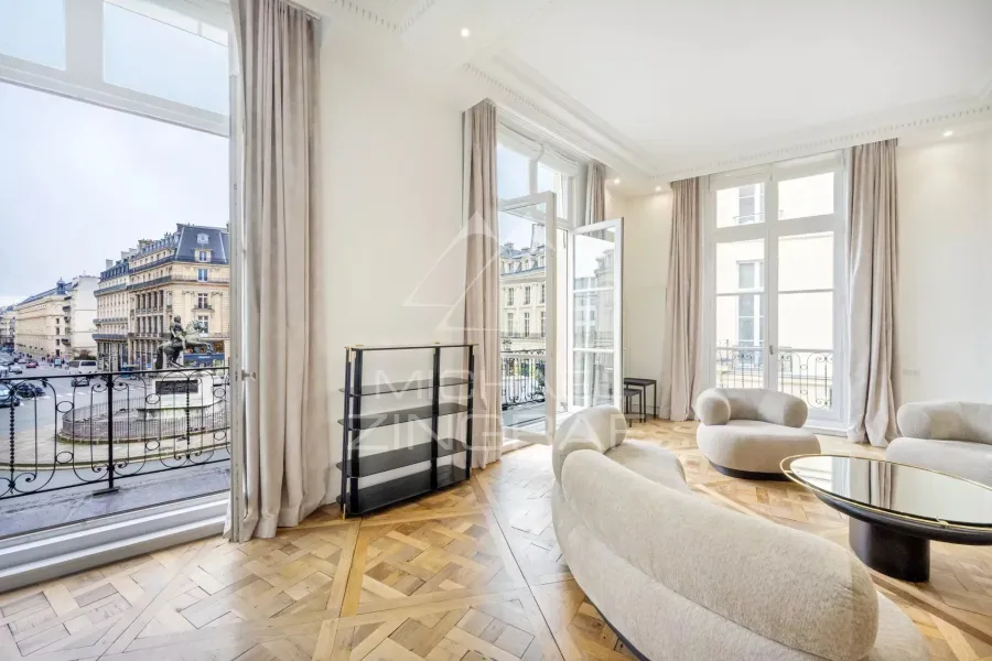 LOCATION BAIL CODE CIVIL - DURÉE 6 MOIS - Appartement 2 suites - Vue Place des Victoires - 4