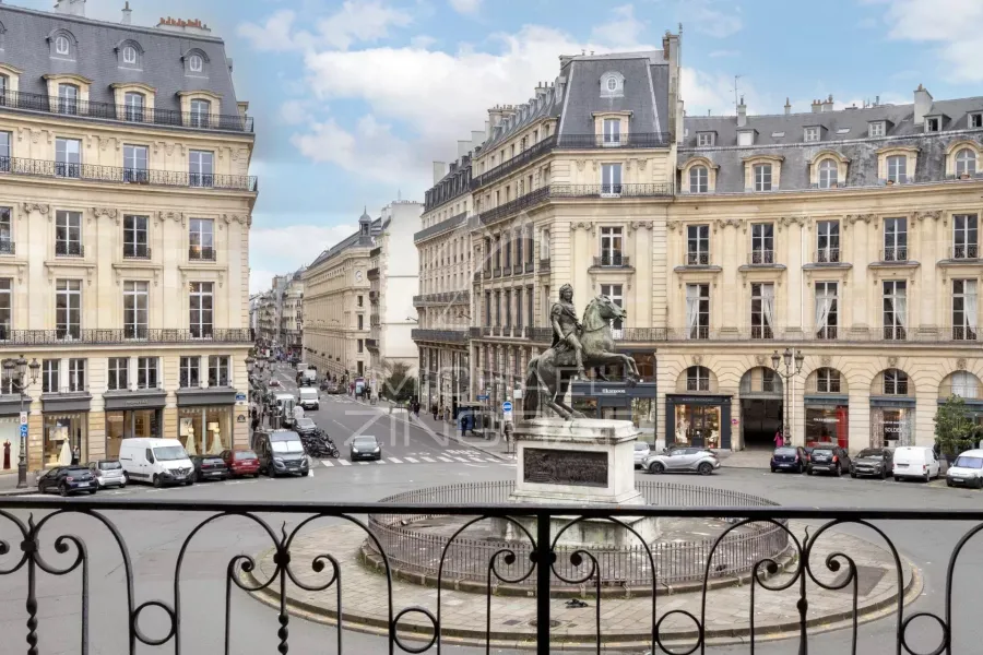 LOCATION BAIL CODE CIVIL - DURÉE 6 MOIS - Appartement 2 suites - Vue Place des Victoires - 5