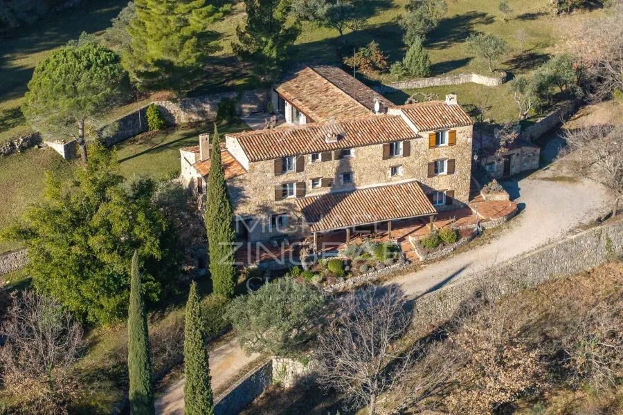 Charmante bastide du 17ᵉ siècle dans l’un des plus beaux villages de France